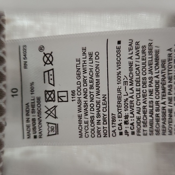 2/$20 Banana Republic - Gray Bermuda Shorts Relaxed Fit - Size 10 - Picture 4 of 5